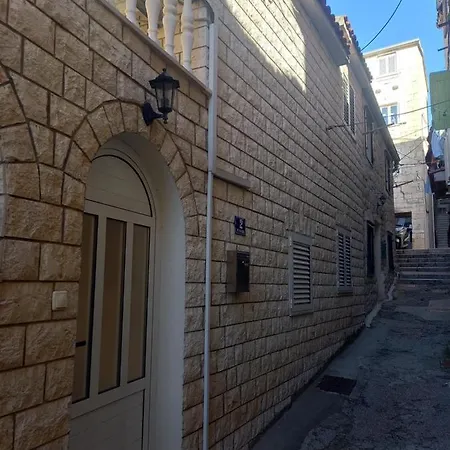 House Mirko- Center Of 公寓