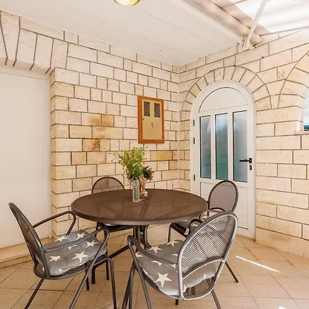 Apartment House Mirko- Center Of
