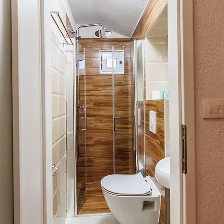 House Mirko- Center Of * 斯普利特