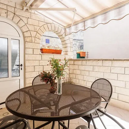 House Mirko- Center Of 公寓 *